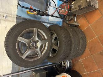 Unfallwagen Fiat 500 SNEEUW / WINTERBANDEN OP SPORTVELGEN 2024/1