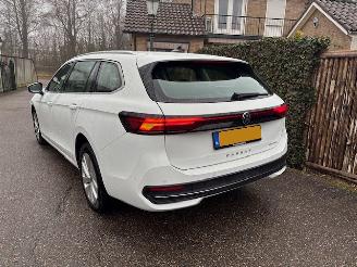 Volkswagen Passat NIEUW MODEL 1.5 eHybrid SPORT AUTOMAAT 225 PK picture 2