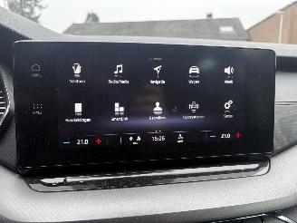 Skoda Octavia 1.0 TSI SPORT 110 PK NAP NIEUWSTAAT picture 24