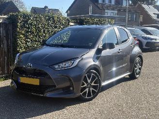 skadebil auto Toyota Yaris 1.5 Hybrid Executive AUTOMAAT 141PK 2022/4