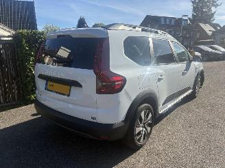 Coche accidentado Dacia Jogger 1.0 TCe 100 ECO-G Expression 7 persoons 2025/4