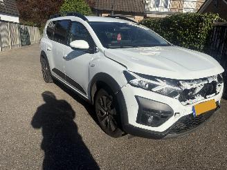 skadebil auto Dacia Jogger 1.0 TCe 100 ECO-G Expression 7 persoons 2025/4
