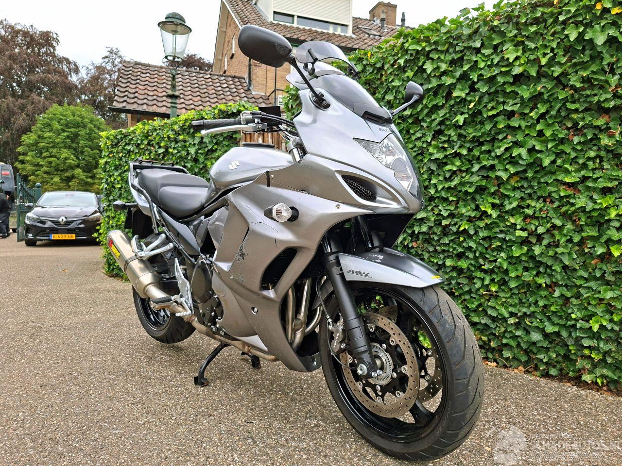 Suzuki  GSX 1250 FA ABS AKRAPOVIC