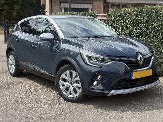 Voiture accidenté Renault Captur 1.6 E-Tech Hybrid 145 Intens AUTOMAAT 94PK NAP ORGINELE NL AUTO 2022/12