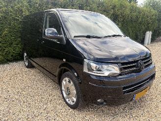 krockskadad bil auto Volkswagen Multivan 2.0 TSI 4Motion Comfortline AUTOMAAT 204PK 2012/2