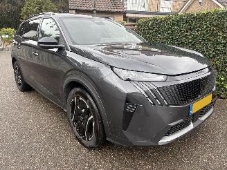 Avarii autoturisme Peugeot 5008 1.6 Plug-in Hybrid 195 Allure 7p AUTOMAAT 150PK 2025/10