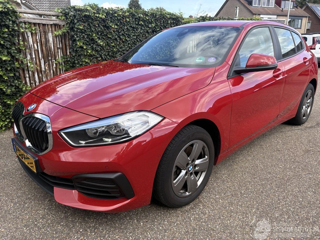 BMW 1-serie 116 EXE 110 PK AUTOMAAT ZEER ZUINIG !!