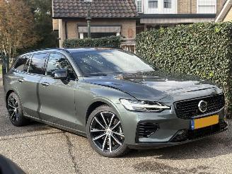 Schadeauto Volvo V-60 2.0 T6 Plug-in hybrid AWD Plus Dark AUTOMAAT 253PK 2025/6