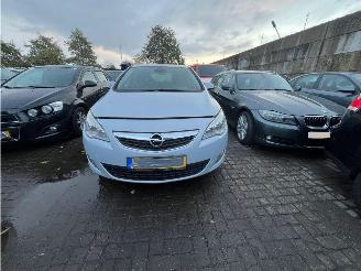 Auto incidentate Opel Astra 1.4 Turbo 16V Hatchback 4Dr Benzine 1.364cc 88kW (120pk) FWD 2010-10/2015-10 (PD6EU; PE6EC; PE6EU; PF6EC; PF6EU) A14NET 2012/1