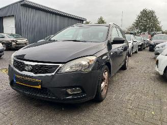 Kia Cee d 1.4 CVVT 16V Combi/o  Benzine 1.396cc 77kW (105pk) FWD 2010-10/2012-12 (EDF5PN; EDF5PO) G4FA picture 3