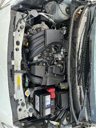 Nissan Micra 1.2 12V Hatchback  Benzine 1.198cc 59kW (80pk) picture 17