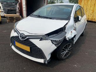 Toyota Yaris 1.0 12V VVT-i Hatchback  Benzine 998cc 51kW (69pk) picture 3