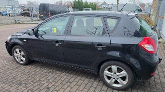 Kia Cee d 1.4 CVVT 16V Hatchback 4Dr Benzine 1.396cc 66kW (90pk) FWD 2009-09/2012-12 (EDB5PB; EDB5PD; EDB5PE) G4FA5 picture 12