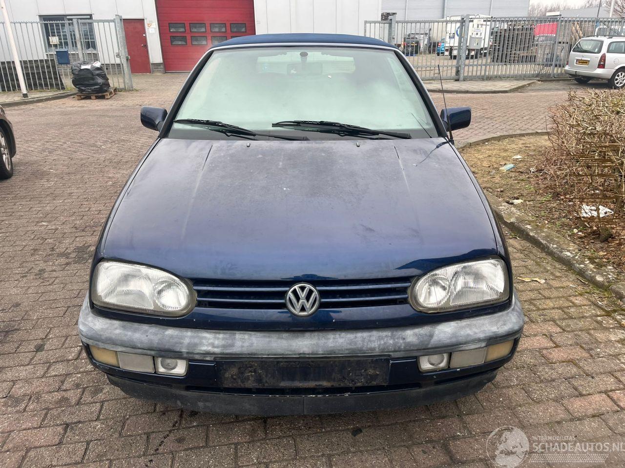 Volkswagen Golf CABR. 66 KW AUT E2