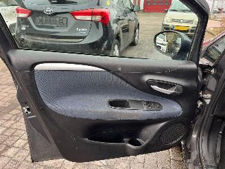 Fiat Punto Evo 1.3 JTD Multijet 85 16V Euro 5 Hatchback  Diesel 1.248cc 63kW (86pk) picture 17