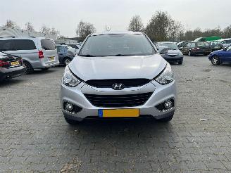 Voiture accidenté Hyundai Ix35 2.0 16V SUV  Benzine 1.998cc 120kW (163pk) FWD 2010/4