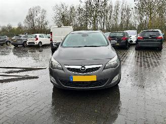Unfallwagen Opel Astra SPORTS TOURER 2012/1
