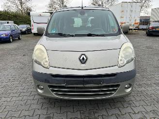 Vaurioauto  passenger cars Renault Kangoo 1.6 16V MPV  Benzine 1.598cc 78kW (106pk) FWD 2008-02 (KW0D; KW2D; KW4D) K4M830; K4MG8 2009/10