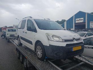 skadebil auto Citroën Berlingo 1.6 hdi 2012/1