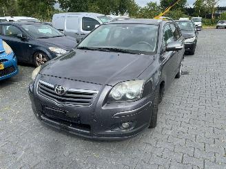 Toyota Avensis 2.0 16V VVT-i D4 Combi/o  Benzine 1.998cc 108kW (147pk) picture 3