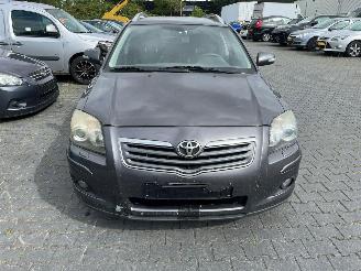 krockskadad bil auto Toyota Avensis 2.0 16V VVT-i D4 Combi/o  Benzine 1.998cc 108kW (147pk) 2007/1