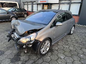 krockskadad bil auto Opel Corsa 1.6 16V OPC LINE 2011/6