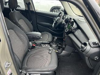 Mini Cooper 1.5 Pepper picture 24