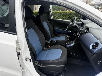 Hyundai I-10  picture 15