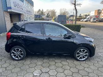 Kia Picanto 1.0 CVVT Design Edition picture 6