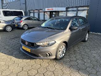 damaged passenger cars Fiat Tipo 1.4 16V Popstar 2018/1