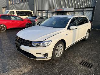 Vaurioauto  passenger cars Volkswagen Passat 1.4 TSI GTE Highline Variant 2018/7