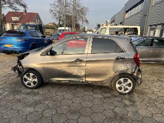 Kia Picanto 1.0 12V picture 2