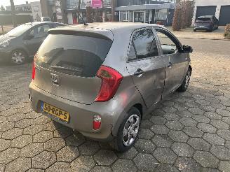 Kia Picanto 1.0 12V picture 3