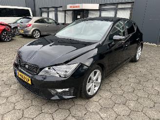 Vaurioauto  passenger cars Seat Leon 1.4 TSI FR 2013/12
