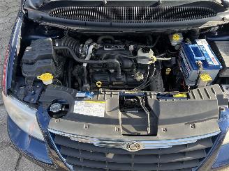 Chrysler Voyager 3.3i V6 SE Luxe picture 20