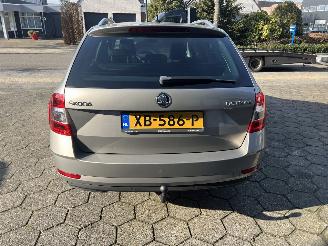 Skoda Octavia 1.0 TSI Greentech Style Business picture 5