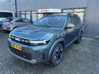 damaged passenger cars Dacia  Bigster Extreme Mild Hybrid 140 2025/8