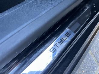 Peugeot 208 1.2 PureTech Active picture 23