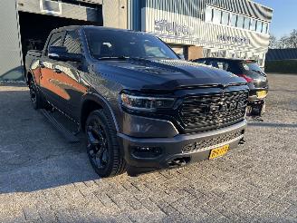 Dodge Ram 1500 Limited 5.7 V8 CC 4X4 picture 35