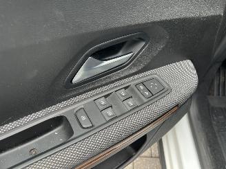 Dacia Sandero 1.0 TCE COMFORT picture 16