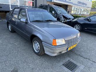 Opel Kadett 1.6i LS picture 7
