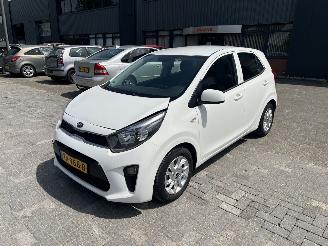 Damaged car Kia Picanto 1.0 CVVT EconomyPlusLine 2019/3