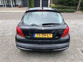 Peugeot 207 1.6 VTi XS Pack picture 6