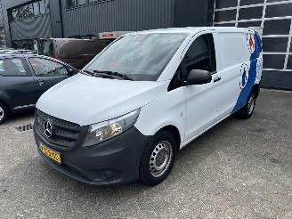 damaged commercial vehicles Mercedes Vito 109 CDI Lang 2015 2015/10