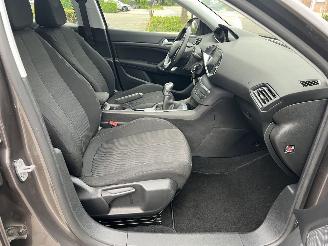 Peugeot 308 1.2E THP BLEU LEASE picture 23