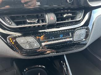 Toyota CH-R 2.0 Hybrid Executive picture 19