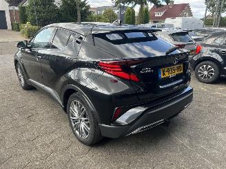 Toyota CH-R 2.0 Hybrid Executive picture 3