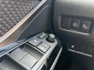 Toyota CH-R 2.0 Hybrid Executive picture 32