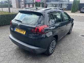 Peugeot 2008 1.2 PURETECH BLUE LION picture 3