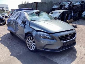 demontáž osobní automobily Volvo V-40 V40 (MV), Hatchback 5-drs, 2012 / 2019 1.5 T3 16V Geartronic 2016/3